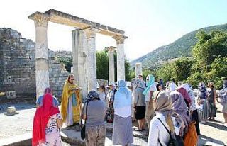 Efes’te bin yıl sonra tarihi ayin