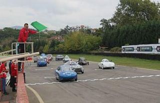 Elektrikli araç yarışlarında final başlangıcını...