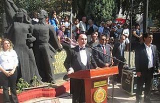 Erdek’te Atatürk’ün benzerine büyük ilgi