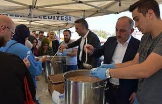 Erenler’de ağızlar aşure ile tatlandı