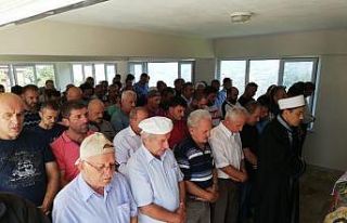 Eşi tarafından sokak ortasında öldürülen kadın...