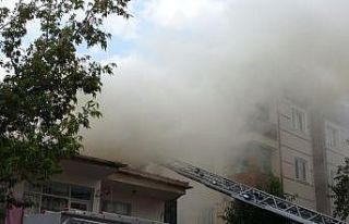 Eskicide çıkan yangın 3 binaya sıçradı