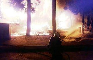 Fethiye’de ahşap restoran ve içindeki malzemeler...