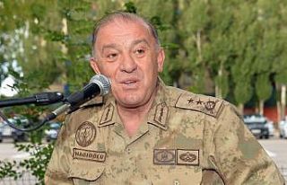 FETÖ’cüleri menfezde yakalayan komutan Erzurum’a...