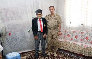 Gazilere anlamlı ziyaret