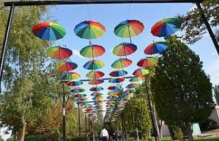 Gülşehir’de şemsiyeli sokak büyük ilgi görüyor