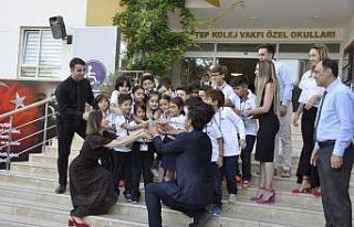 Güvercinler dünya barışı için uçuruldu