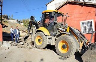Hakkari Belediyesinden asfalt çalışması
