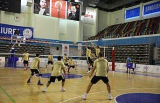 Haliliye Voleybol Takımı lige sıkı hazırlanıyor