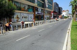 Hasan Ali Yücel Caddesine kaldırım çalışması...