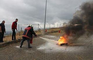 Hastane çalışanlarına yangın eğitimi