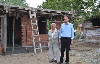 İhtiyaç sahibi aileye öğretmenlerden yardım eli