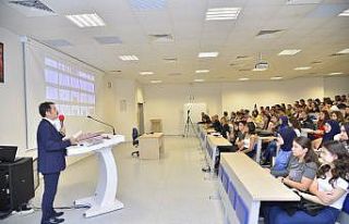 İlk ders Rektör Çiçek’ten