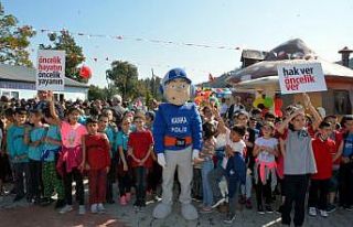 İlkokul öğrencilerine trafik eğitimi