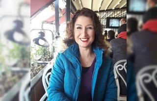 İşe gitmeyen kadın evinde 50 yerinden bıçaklanmış...