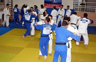 İşitme Engelli judocular Avrupa Şampiyonası’na...