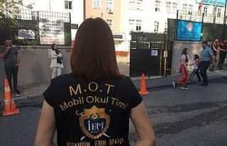 İstanbul polisinden okul önlerinde sıkı denetim