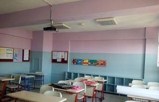 İzmir’in okullarına Büyükşehir’den destek