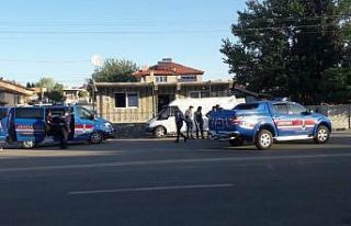 Jandarmadan uyuşturucu operasyonu: 2 kişi tutuklandı