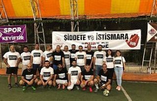 Kadına şiddete dikkat çekmek için maç yaptılar