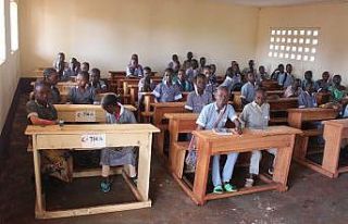 Kamerun’da eğitime destek