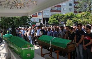 Kamyonda yanarak hayatını kaybeden 3 kişi toprağa...