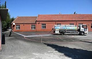 Karabük’te okul bahçeleri yıkanıyor