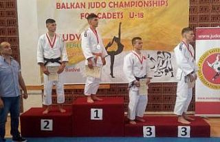 Karakuş’tan bronz madalya