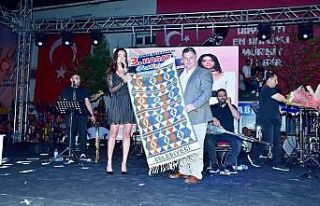 Kınık’ta Öykü Gürman rüzgarı