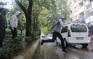 Kocaeli’de sağanak yağış etkili oluyor