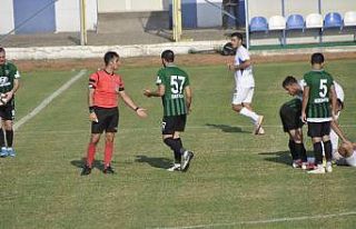 ’Kocaelispor’un kadroda olmayan oyuncuyu oynattığı’...