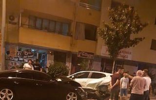 Kontrolden çıkan otomobil 11 araca birden çarptı