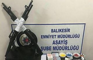Kumarbazların derneğine polis operasyonu