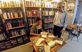 Manisa’da şiir ve fotoğraf dolu bir gece yaşandı