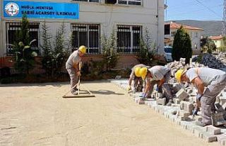 Menteşe Belediyesi’nden okullara bakım ve onarım