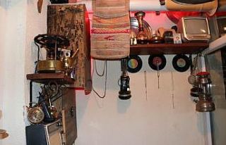 Mobilya ustası antika eşyalarla evini adeta müzeye...