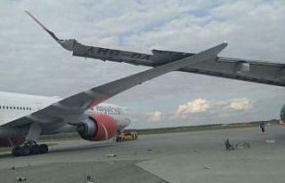 Moskova’da 2 uçağın kanatları birbirine çarptı