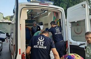 Odun kırmak isterken ayağını kesti