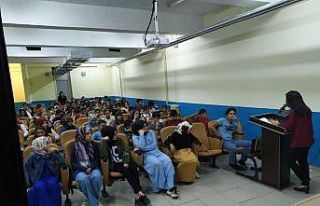 Öğrencilere ’Demokrasi’ anlatıldı