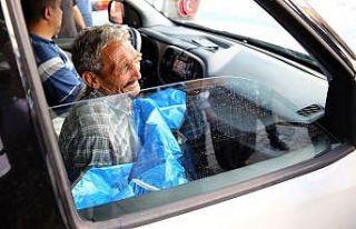 Ölen torununu kucağında götürdü