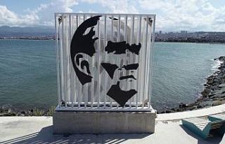 Ordu’da yenilenen Atatürk silüeti yerine konuldu