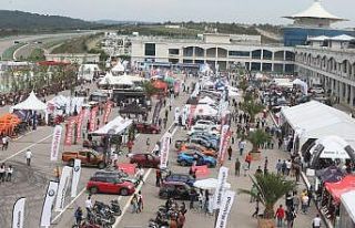 Otomobil ve motosiklet tutkunlarını buluşturan...