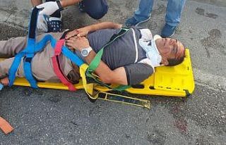 Otomobilin arkadan çarptığı motosiklet 50 metre...