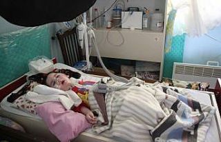 (Özel) 3 kez kalbi duran minik Alperen aile desteğiyle...