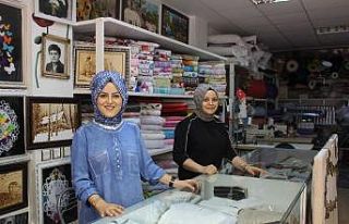 (Özel) Babalarının marangozhanesini çeyiz dükkanına...