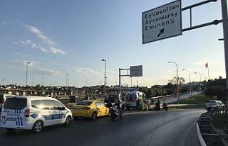 (Özel) Eyüpsultan’da motosiklet kazası: 2 yaralı