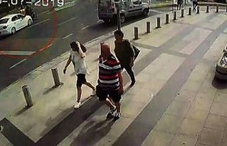 (Özel) İstanbul’da motosikletlinin metrelerce...