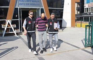 Park halindeki araçtan elektronik cihaz çaldı,...