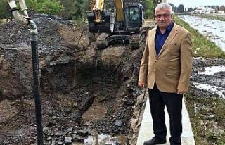 Pasinler Belediyesi Prof.Dr.Sevimli’yi onore etti