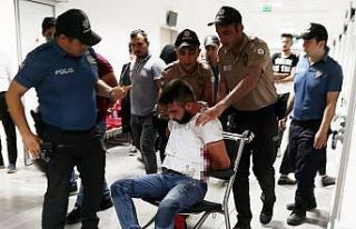 Polisi yumruklayıp kendini kesen şüpheli tutuklandı